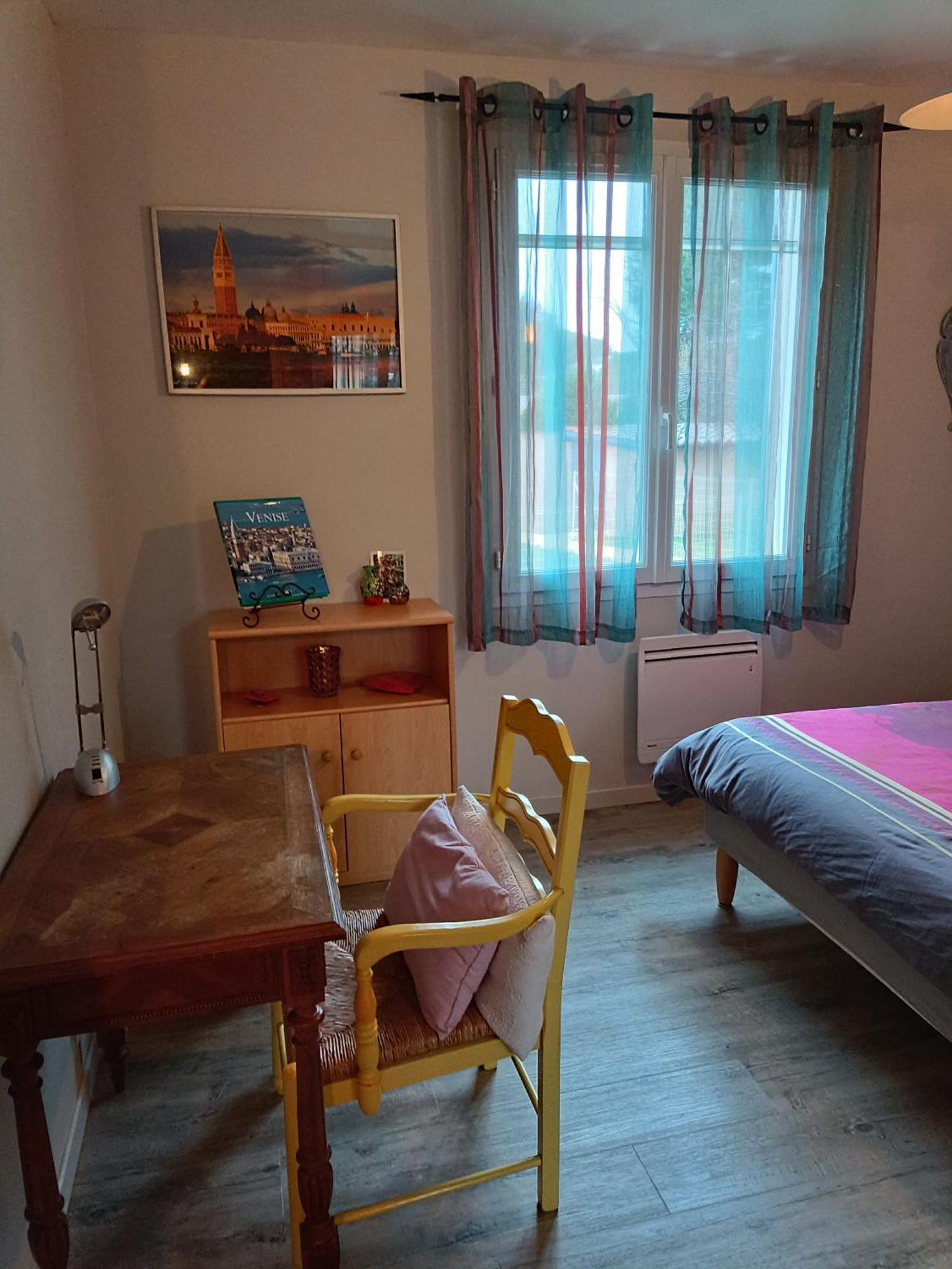Chambres Tricastine Et Venise Saint-Paul-Trois-Châteaux Exterior foto